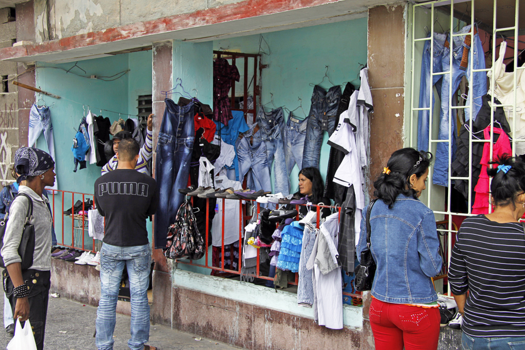 neue Selbststndigkeit: privater Verkauf von Kleidung, Havanna